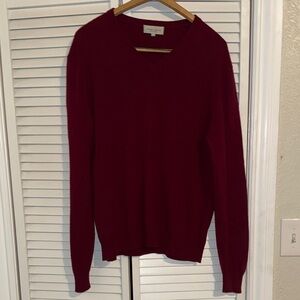 Neiman Marcus Deep Red Burgundy Cashmere Sweater - L